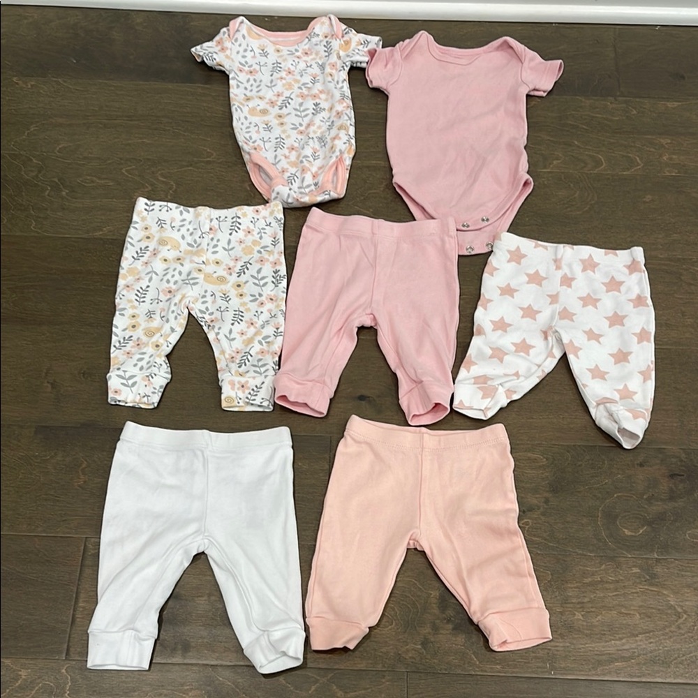 7Pc Peanutshell bundle Baby Girl 2 Onesies and 5 Pants 3 M